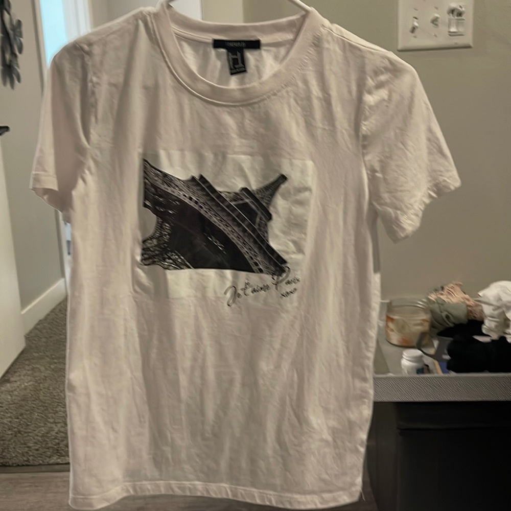 Never worn forever 21 tee